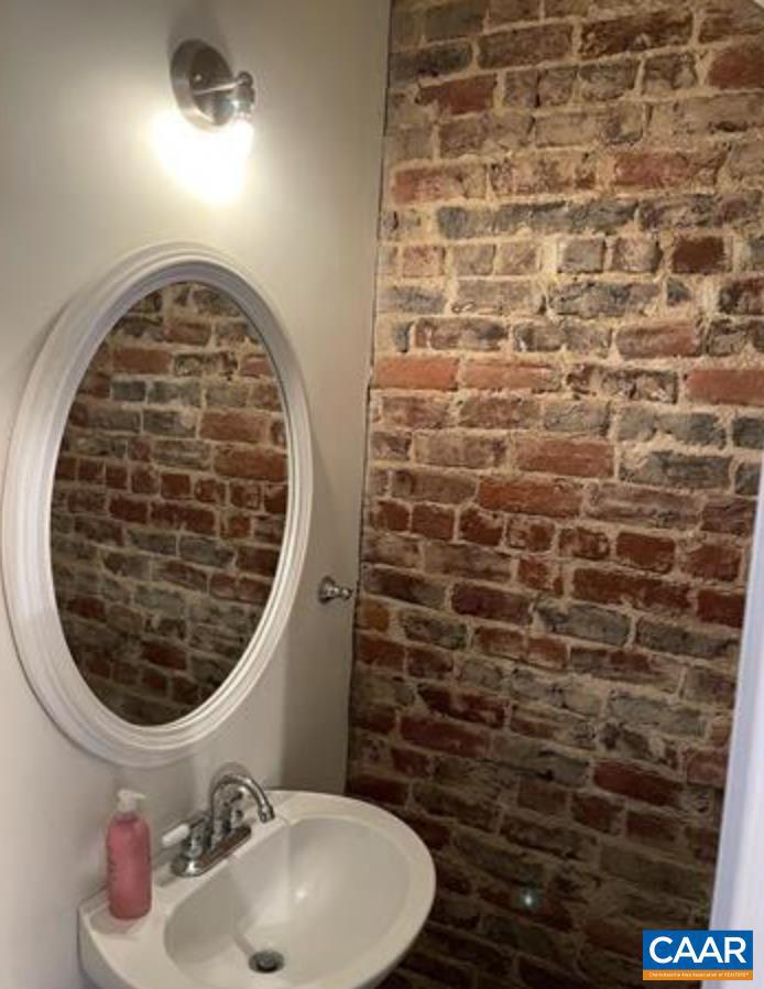 311 5TH ST SW, CHARLOTTESVILLE, Virginia 22902, 3 Bedrooms Bedrooms, ,2 BathroomsBathrooms,Residential,For sale,311 5TH ST SW,673600 MLS # 673600