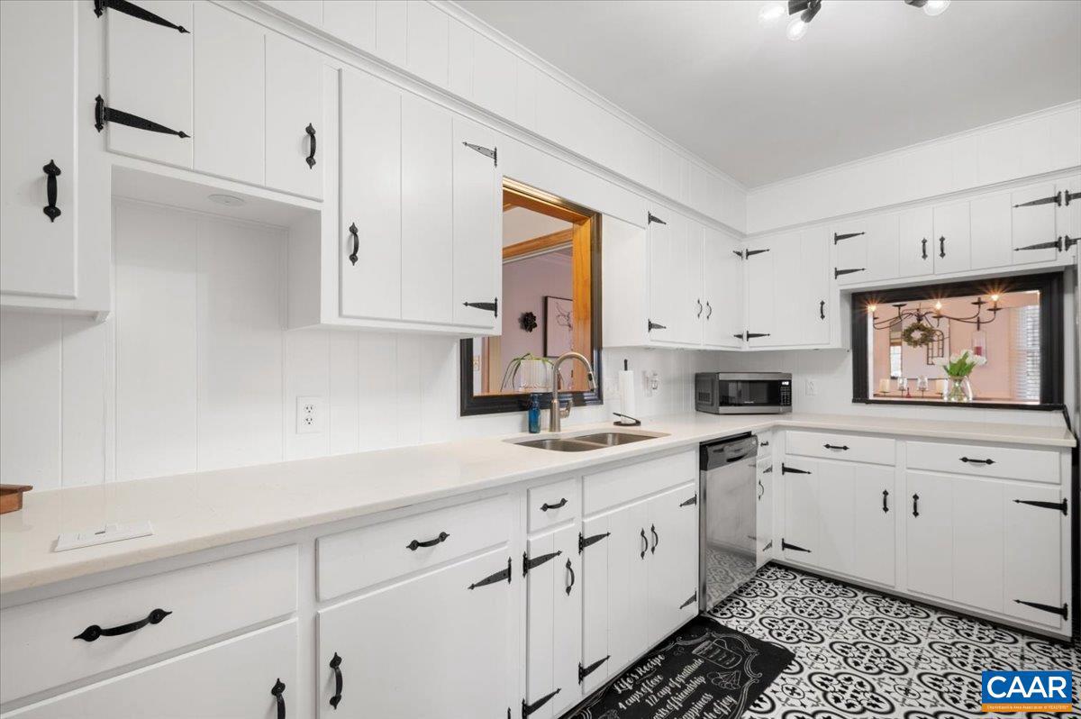 2320 MINOR MILL RD, CHARLOTTESVILLE, Virginia 22911, 3 Bedrooms Bedrooms, ,3 BathroomsBathrooms,Residential,For sale,2320 MINOR MILL RD,673602 MLS # 673602