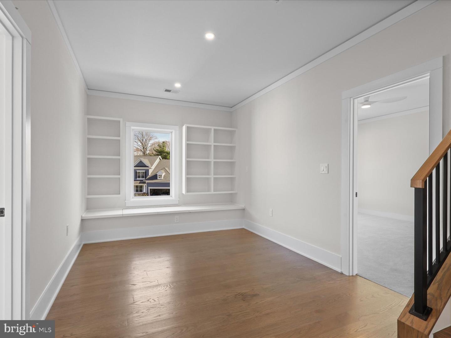 616 GIBSON CIR SW, VIENNA, Virginia 22180, 6 Bedrooms Bedrooms, ,6 BathroomsBathrooms,Residential,For sale,616 GIBSON CIR SW,VAFX2292498 MLS # VAFX2292498