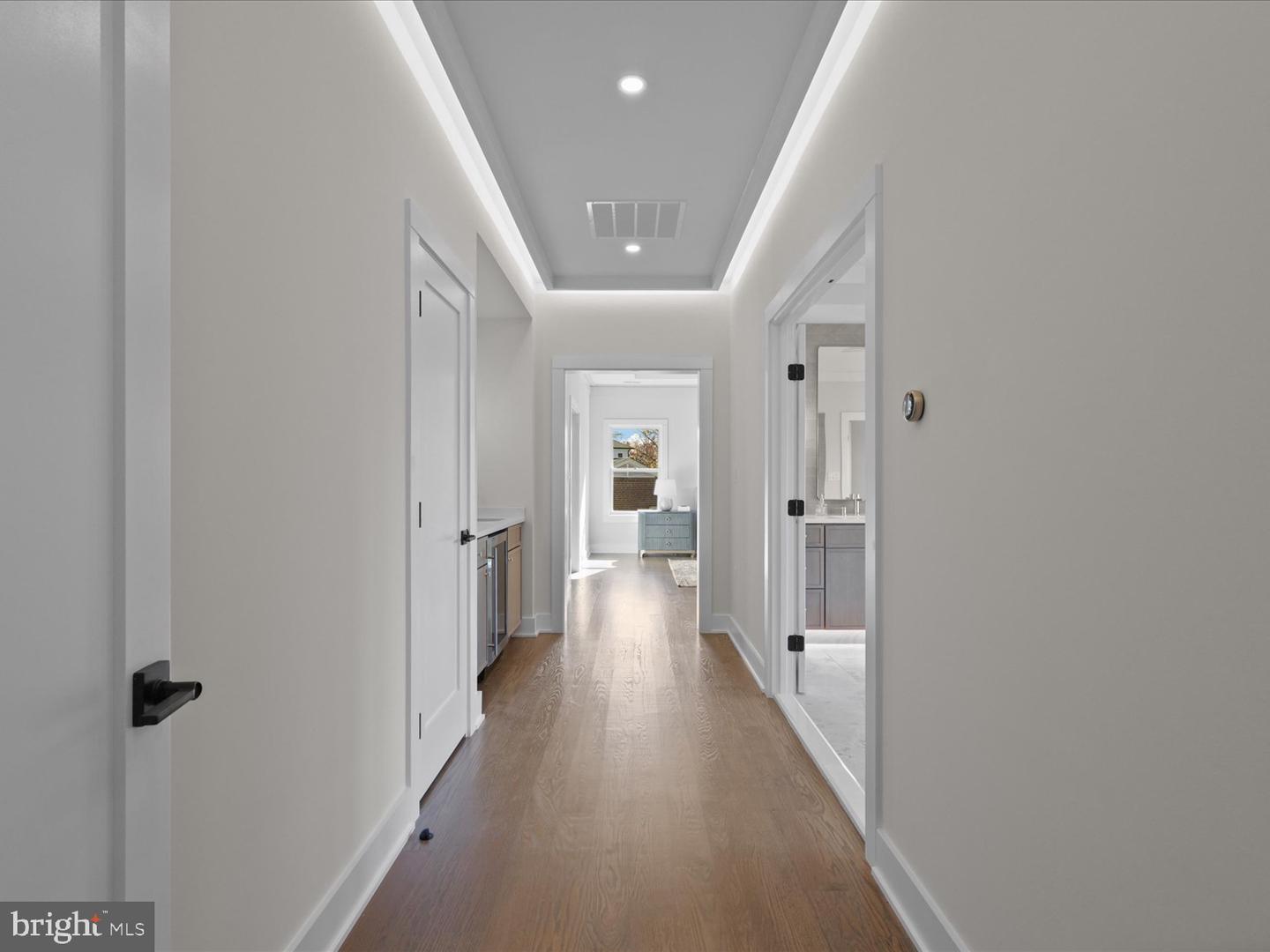 616 GIBSON CIR SW, VIENNA, Virginia 22180, 6 Bedrooms Bedrooms, ,6 BathroomsBathrooms,Residential,For sale,616 GIBSON CIR SW,VAFX2292498 MLS # VAFX2292498