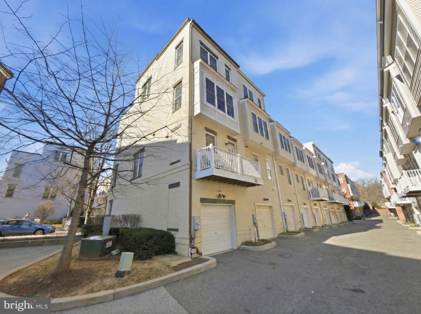 3101 CHANCELLOR'S WAY NE, WASHINGTON, District Of Columbia 20017, 4 Bedrooms Bedrooms, ,3 BathroomsBathrooms,Residential,For sale,3101 CHANCELLOR'S WAY NE,DCDC2247504 MLS # DCDC2247504 3101 CHANCELLOR'S WAY NE, WASHINGTON, District Of Columbia 20017, 4 Bedrooms Bedrooms, ,3 BathroomsBathrooms,Residential,For sale,3101 CHANCELLOR'S WAY NE,DCDC2247504 MLS # DCDC2247504