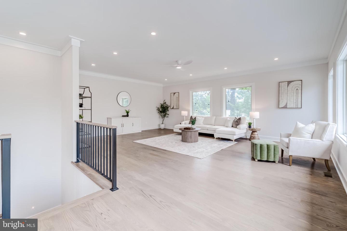 506 KINGSLEY RD SW, VIENNA, Virginia 22180, 6 Bedrooms Bedrooms, ,6 BathroomsBathrooms,Residential,For sale,506 KINGSLEY RD SW,VAFX2292504 MLS # VAFX2292504