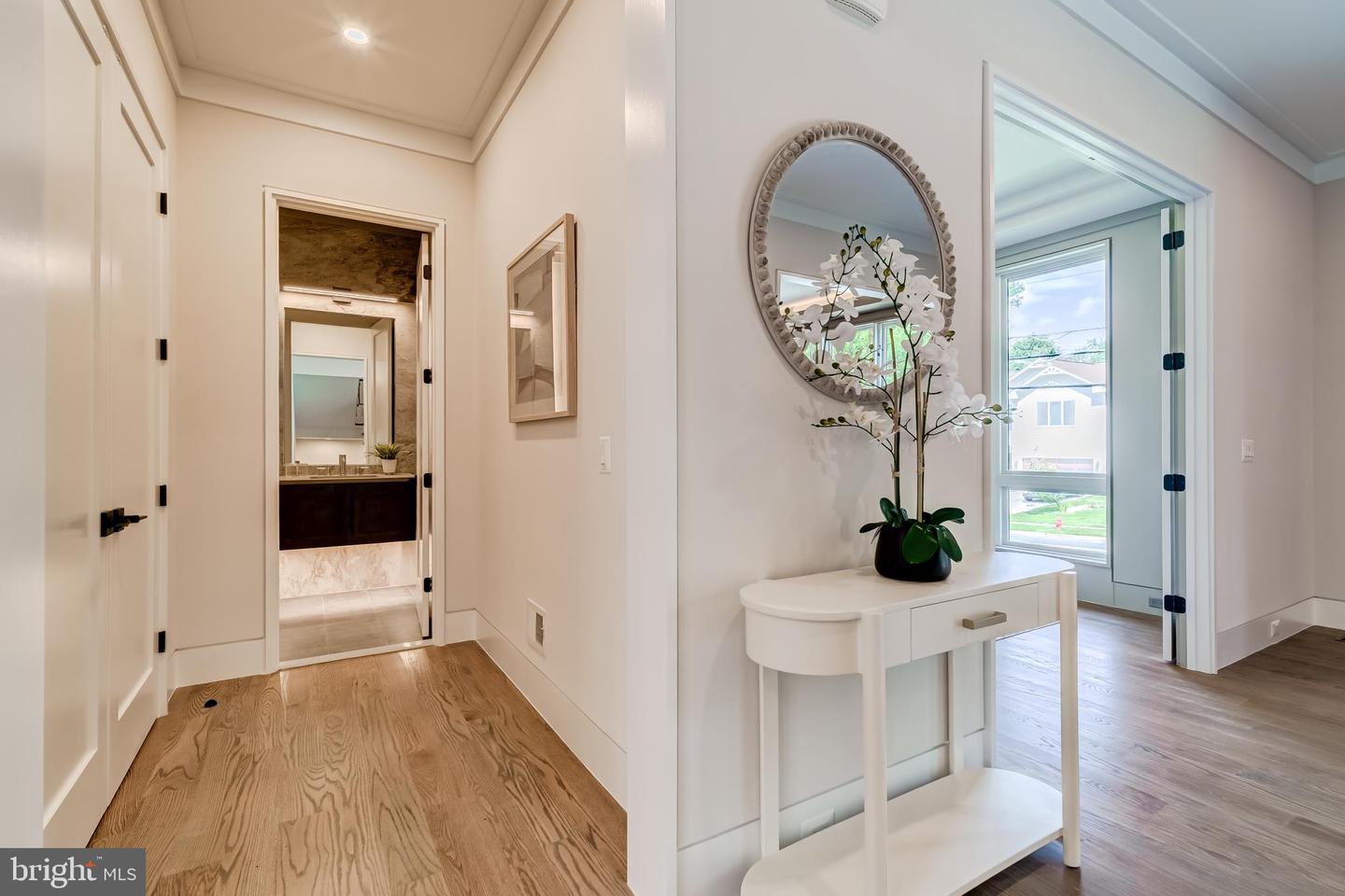 506 KINGSLEY RD SW, VIENNA, Virginia 22180, 6 Bedrooms Bedrooms, ,6 BathroomsBathrooms,Residential,For sale,506 KINGSLEY RD SW,VAFX2292504 MLS # VAFX2292504