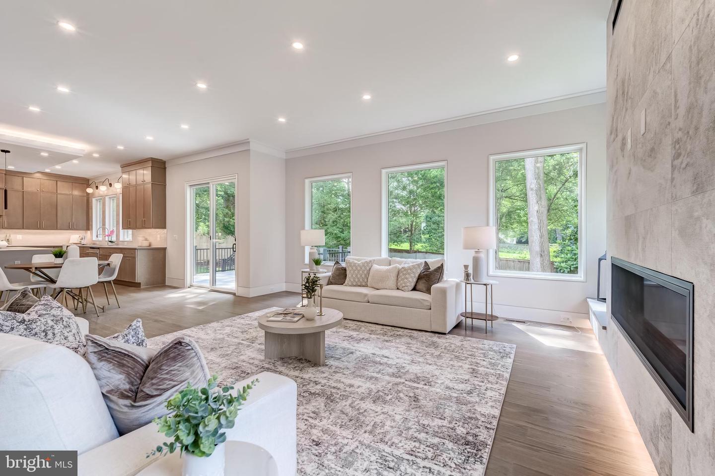 506 KINGSLEY RD SW, VIENNA, Virginia 22180, 6 Bedrooms Bedrooms, ,6 BathroomsBathrooms,Residential,For sale,506 KINGSLEY RD SW,VAFX2292504 MLS # VAFX2292504