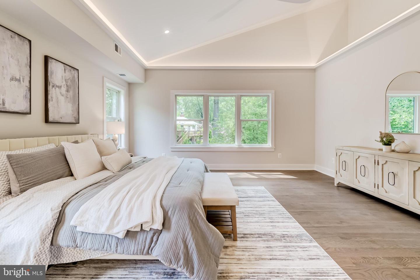 506 KINGSLEY RD SW, VIENNA, Virginia 22180, 6 Bedrooms Bedrooms, ,6 BathroomsBathrooms,Residential,For sale,506 KINGSLEY RD SW,VAFX2292504 MLS # VAFX2292504