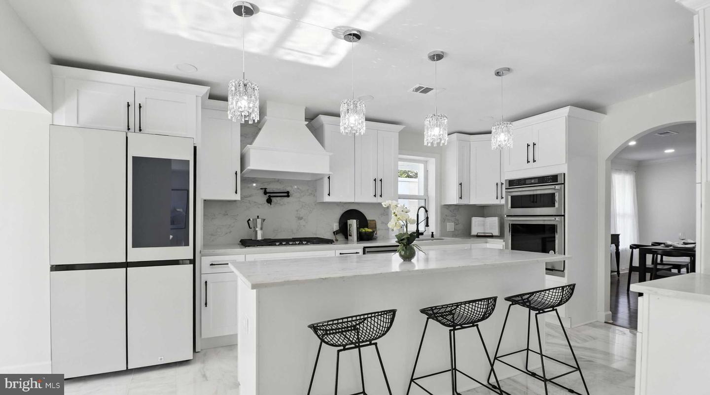 7746 16TH ST NW, WASHINGTON, District Of Columbia 20012, 7 Bedrooms Bedrooms, 26 Rooms Rooms,5 BathroomsBathrooms,Residential,For sale,7746 16TH ST NW,DCDC2247512 MLS # DCDC2247512