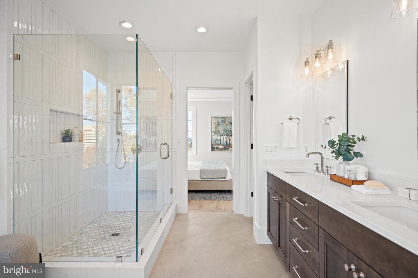 600 29TH RD S, ARLINGTON, Virginia 22202, 5 Bedrooms Bedrooms, ,5 BathroomsBathrooms,Residential,For sale,600 29TH RD S,VAAR2069222 MLS # VAAR2069222