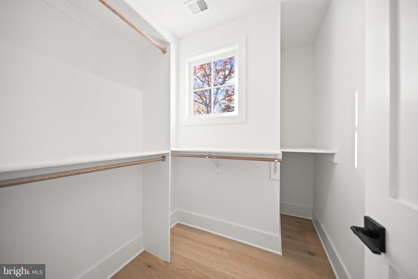 600 29TH RD S, ARLINGTON, Virginia 22202, 5 Bedrooms Bedrooms, ,5 BathroomsBathrooms,Residential,For sale,600 29TH RD S,VAAR2069222 MLS # VAAR2069222