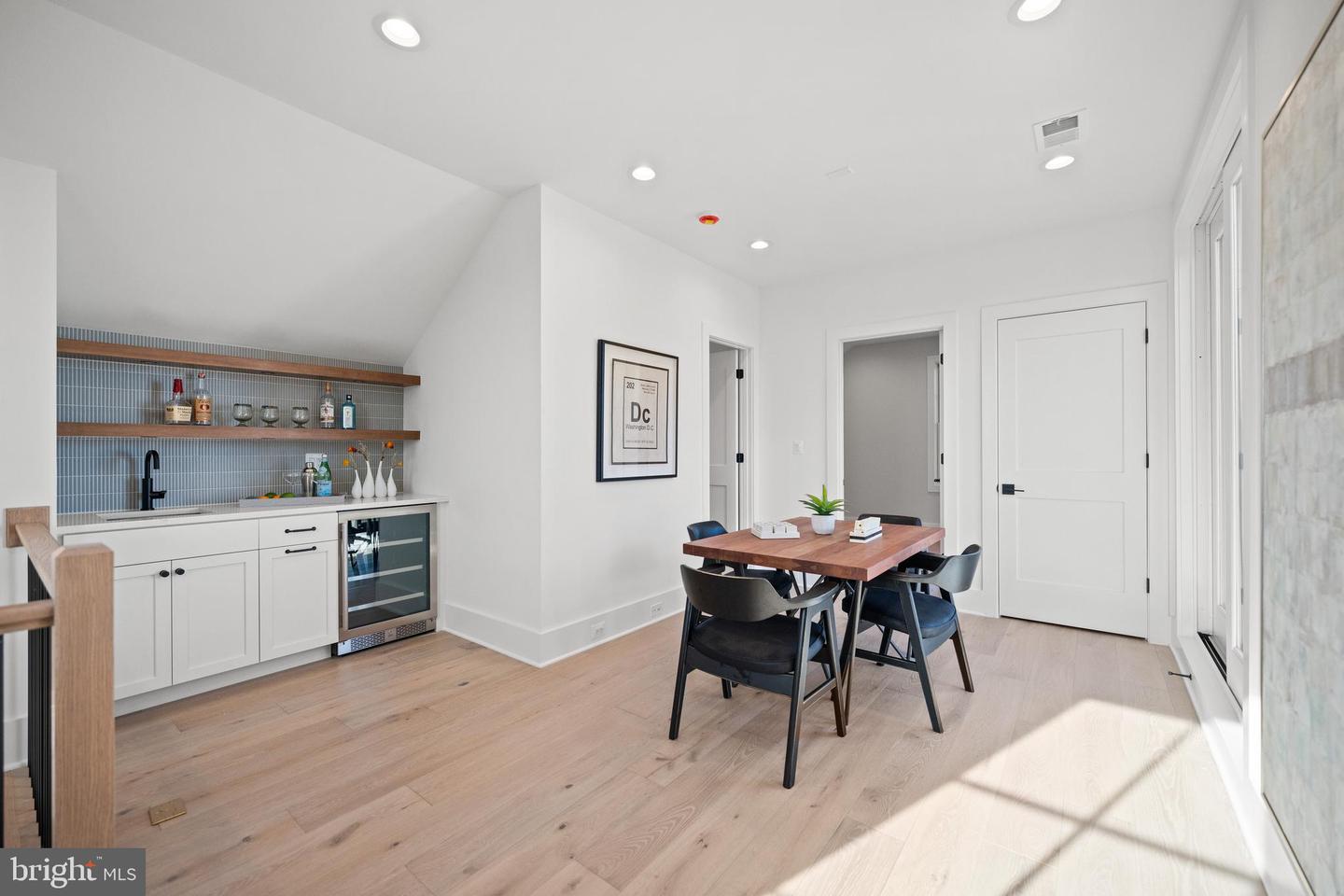 600 29TH RD S, ARLINGTON, Virginia 22202, 5 Bedrooms Bedrooms, ,5 BathroomsBathrooms,Residential,For sale,600 29TH RD S,VAAR2069222 MLS # VAAR2069222