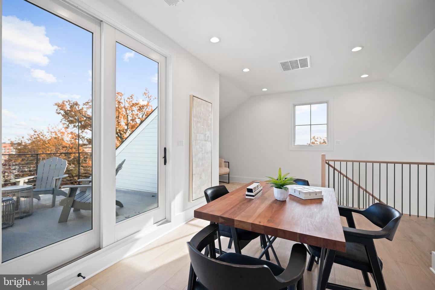 600 29TH RD S, ARLINGTON, Virginia 22202, 5 Bedrooms Bedrooms, ,5 BathroomsBathrooms,Residential,For sale,600 29TH RD S,VAAR2069222 MLS # VAAR2069222