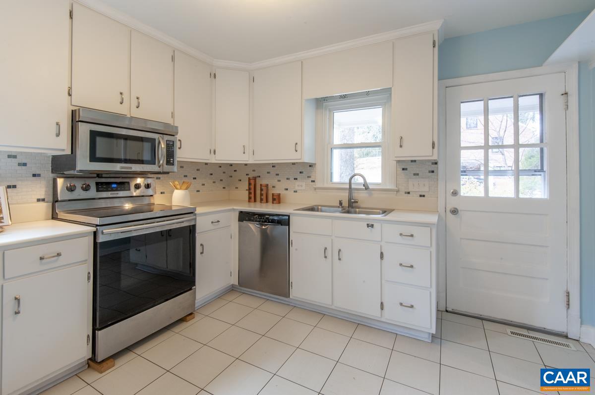 1606 GROVE RD, CHARLOTTESVILLE, Virginia 22901, 4 Bedrooms Bedrooms, ,3 BathroomsBathrooms,Residential,For sale,1606 GROVE RD,673608 MLS # 673608 1606 GROVE RD, CHARLOTTESVILLE, Virginia 22901, 4 Bedrooms Bedrooms, ,3 BathroomsBathrooms,Residential,For sale,1606 GROVE RD,673608 MLS # 673608