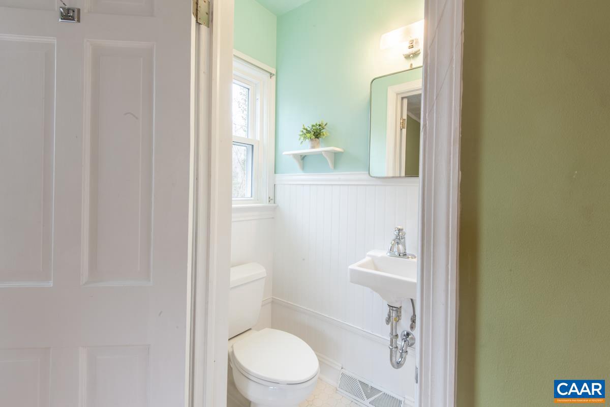 1606 GROVE RD, CHARLOTTESVILLE, Virginia 22901, 4 Bedrooms Bedrooms, ,3 BathroomsBathrooms,Residential,For sale,1606 GROVE RD,673608 MLS # 673608 1606 GROVE RD, CHARLOTTESVILLE, Virginia 22901, 4 Bedrooms Bedrooms, ,3 BathroomsBathrooms,Residential,For sale,1606 GROVE RD,673608 MLS # 673608