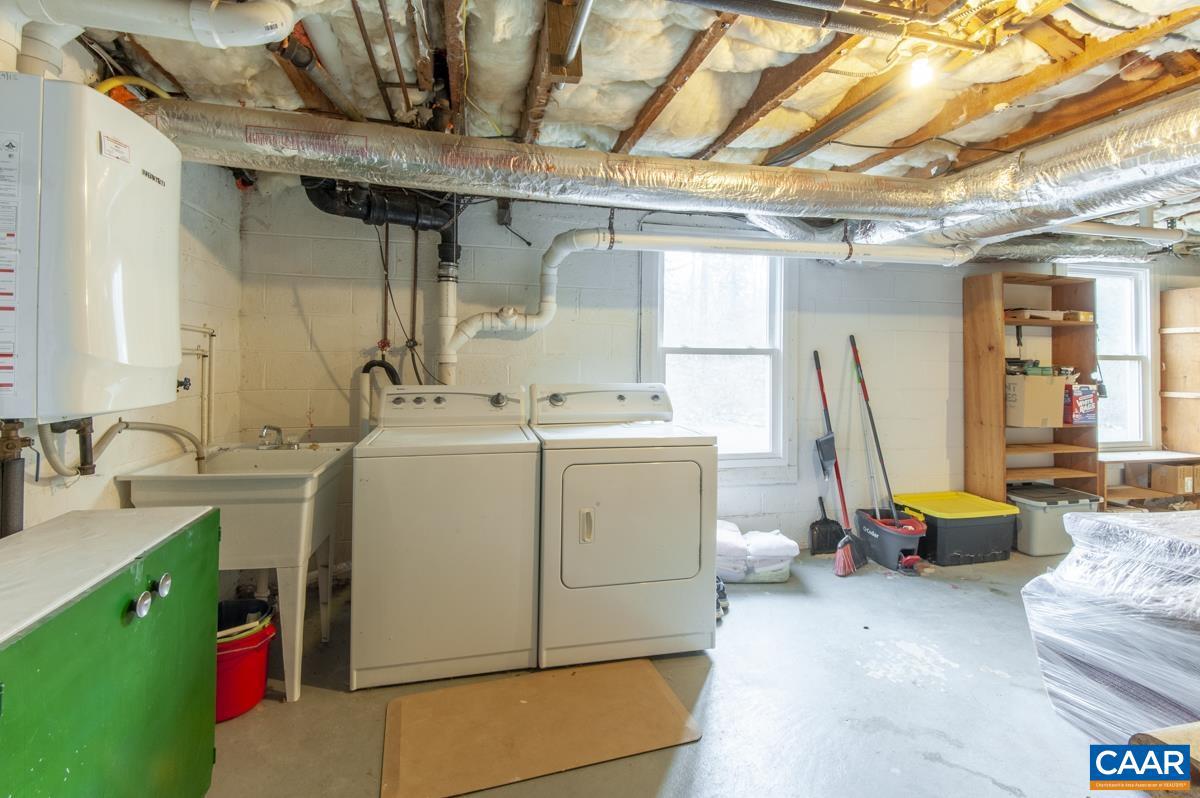 1606 GROVE RD, CHARLOTTESVILLE, Virginia 22901, 4 Bedrooms Bedrooms, ,3 BathroomsBathrooms,Residential,For sale,1606 GROVE RD,673608 MLS # 673608 1606 GROVE RD, CHARLOTTESVILLE, Virginia 22901, 4 Bedrooms Bedrooms, ,3 BathroomsBathrooms,Residential,For sale,1606 GROVE RD,673608 MLS # 673608