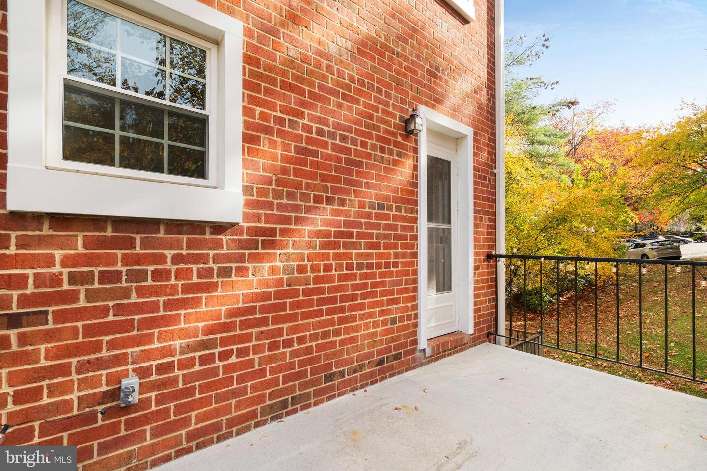 4614-B 28TH RD S #B, ARLINGTON, Virginia 22206, 2 Bedrooms Bedrooms, 5 Rooms Rooms,1 BathroomBathrooms,Residential,For sale,4614-B 28TH RD S #B,VAAR2069224 MLS # VAAR2069224