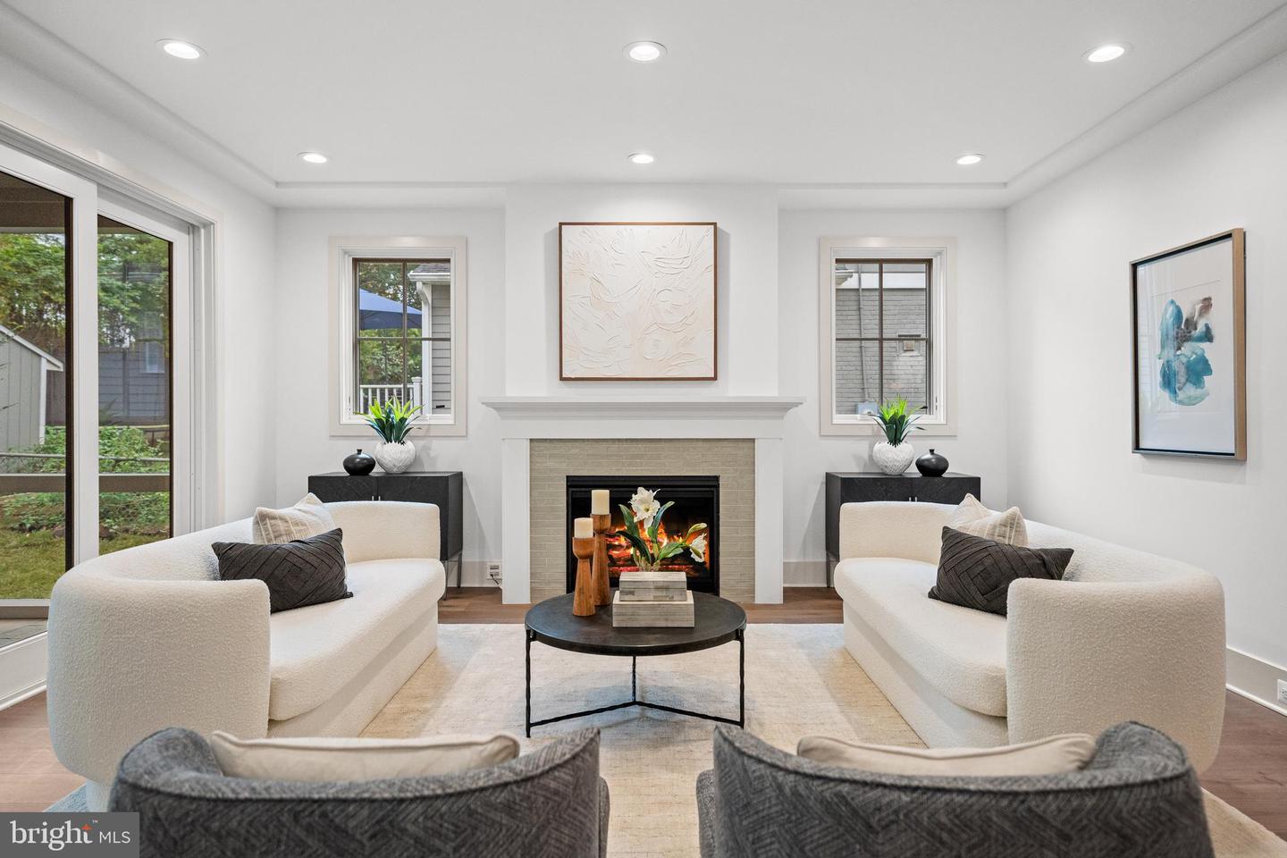 2133 N OAKLAND ST, ARLINGTON, Virginia 22207, 4 Bedrooms Bedrooms, ,4 BathroomsBathrooms,Residential,For sale,2133 N OAKLAND ST,VAAR2069226 MLS # VAAR2069226