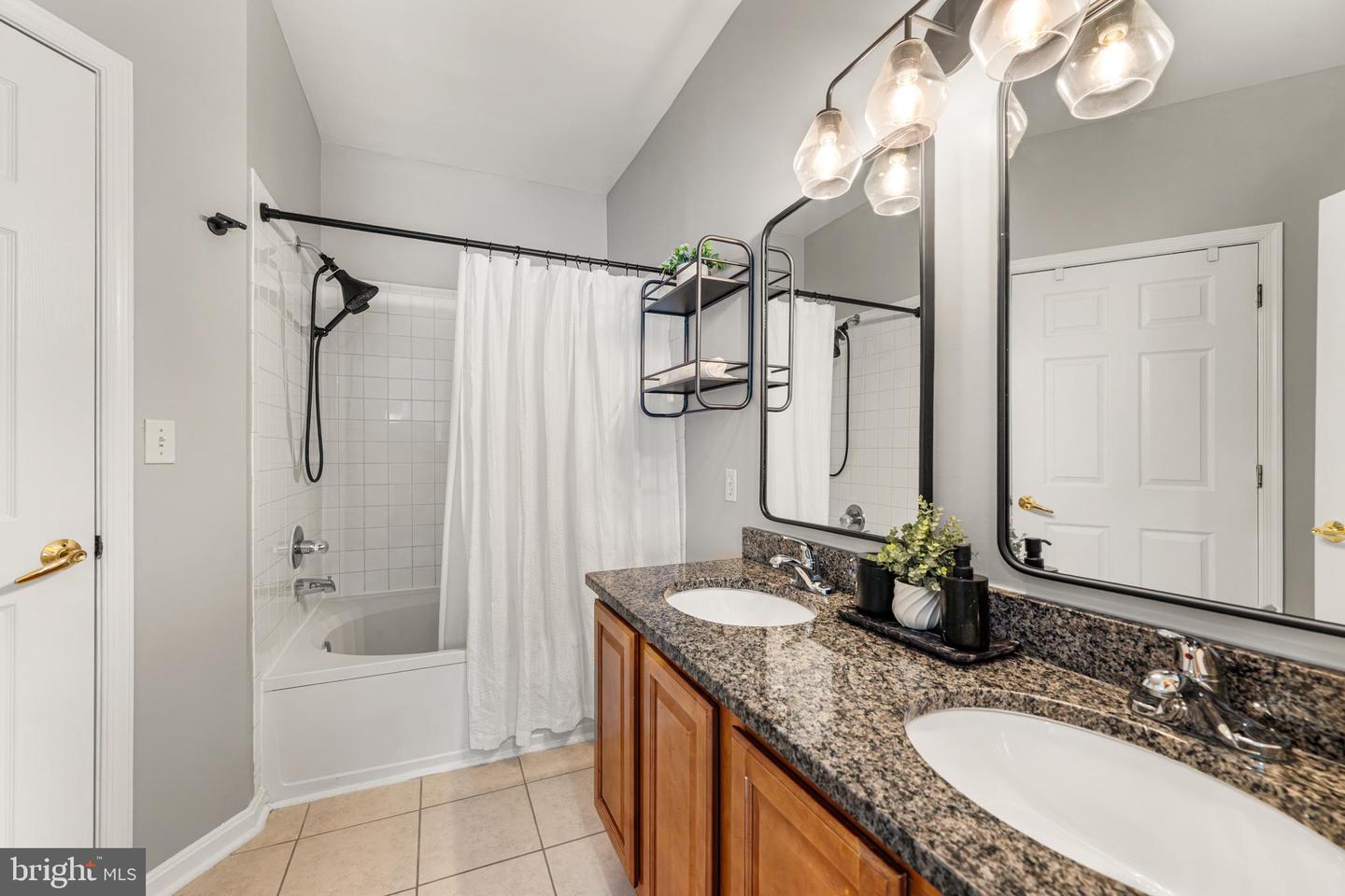 4551 STRUTFIELD LN #4303, ALEXANDRIA, Virginia 22311, 2 Bedrooms Bedrooms, ,2 BathroomsBathrooms,Residential,For sale,4551 STRUTFIELD LN #4303,VAAX2054442 MLS # VAAX2054442