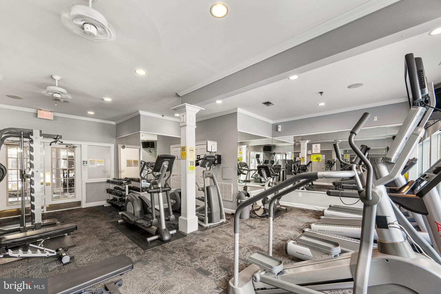 4551 STRUTFIELD LN #4303, ALEXANDRIA, Virginia 22311, 2 Bedrooms Bedrooms, ,2 BathroomsBathrooms,Residential,For sale,4551 STRUTFIELD LN #4303,VAAX2054442 MLS # VAAX2054442