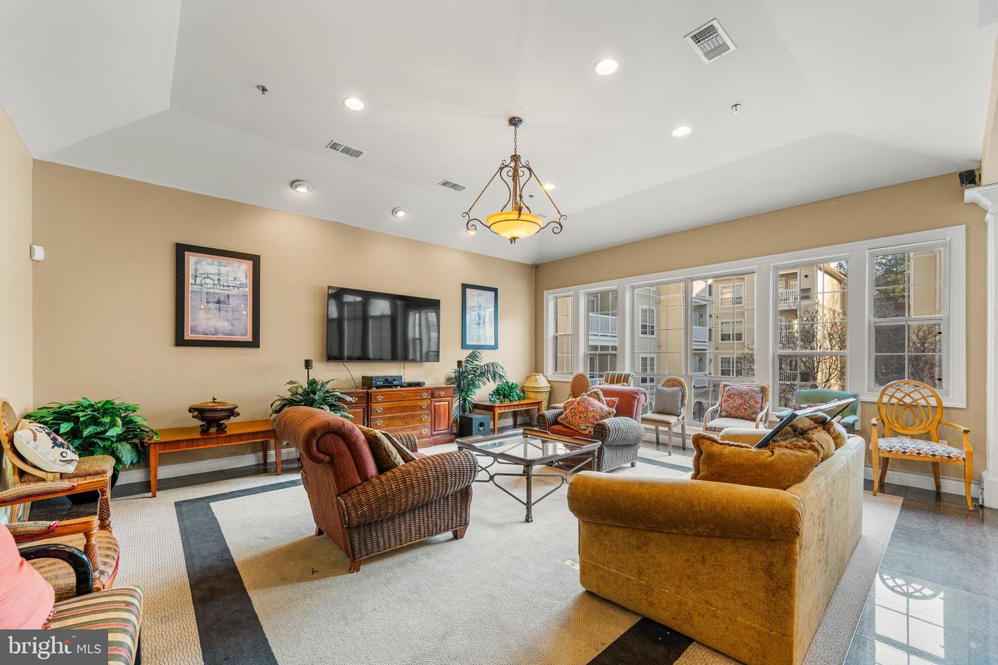 4551 STRUTFIELD LN #4303, ALEXANDRIA, Virginia 22311, 2 Bedrooms Bedrooms, ,2 BathroomsBathrooms,Residential,For sale,4551 STRUTFIELD LN #4303,VAAX2054442 MLS # VAAX2054442