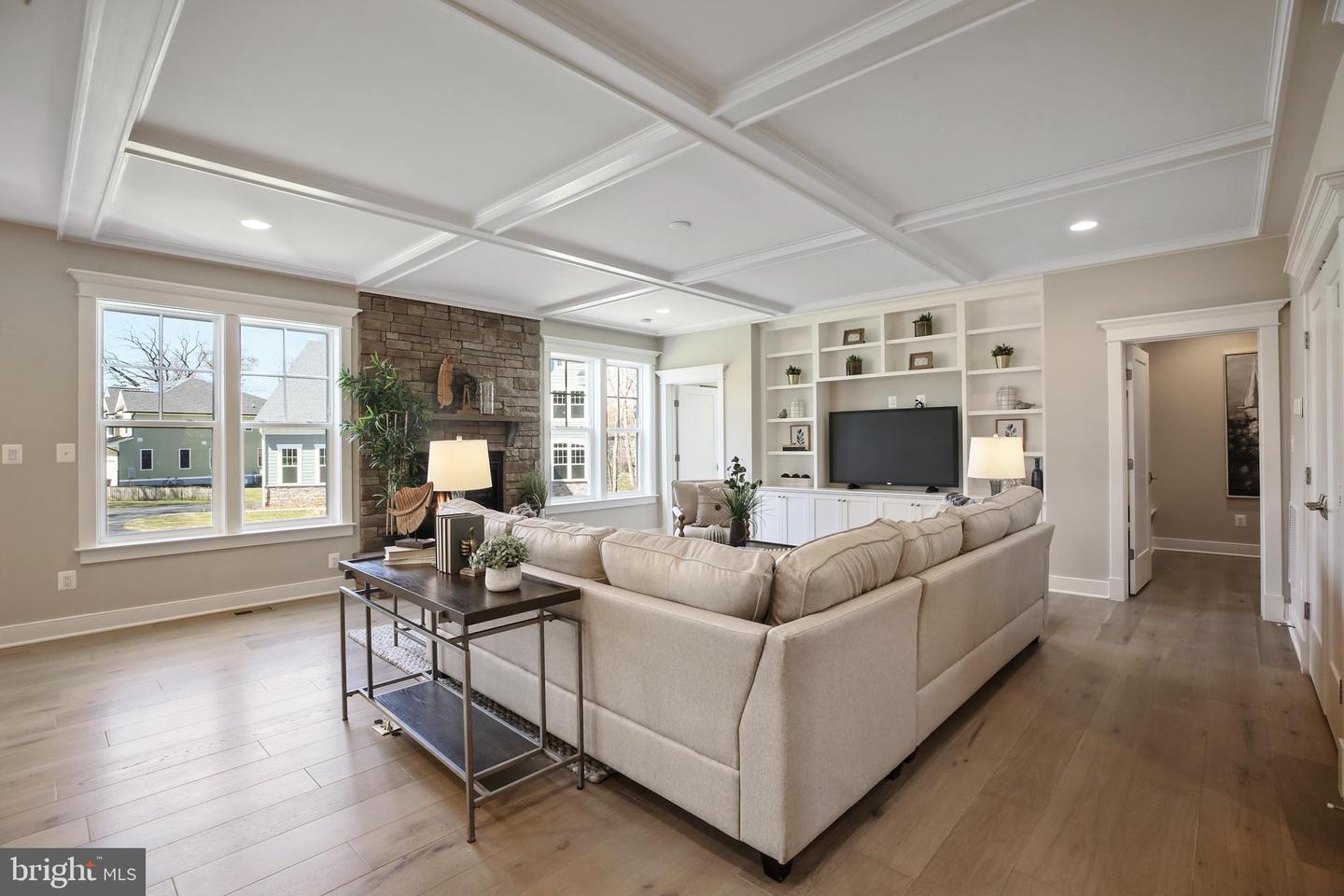 16043 KEYMER HILL CT, HAMILTON, Virginia 20158, 5 Bedrooms Bedrooms, ,5 BathroomsBathrooms,Residential,For sale,16043 KEYMER HILL CT,VALO2116596 MLS # VALO2116596