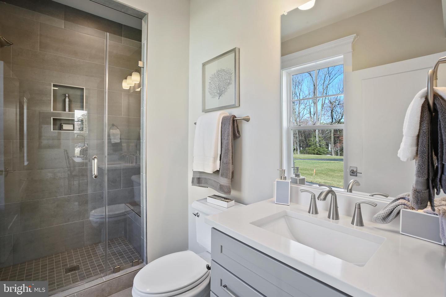 16043 KEYMER HILL CT, HAMILTON, Virginia 20158, 5 Bedrooms Bedrooms, ,5 BathroomsBathrooms,Residential,For sale,16043 KEYMER HILL CT,VALO2116596 MLS # VALO2116596