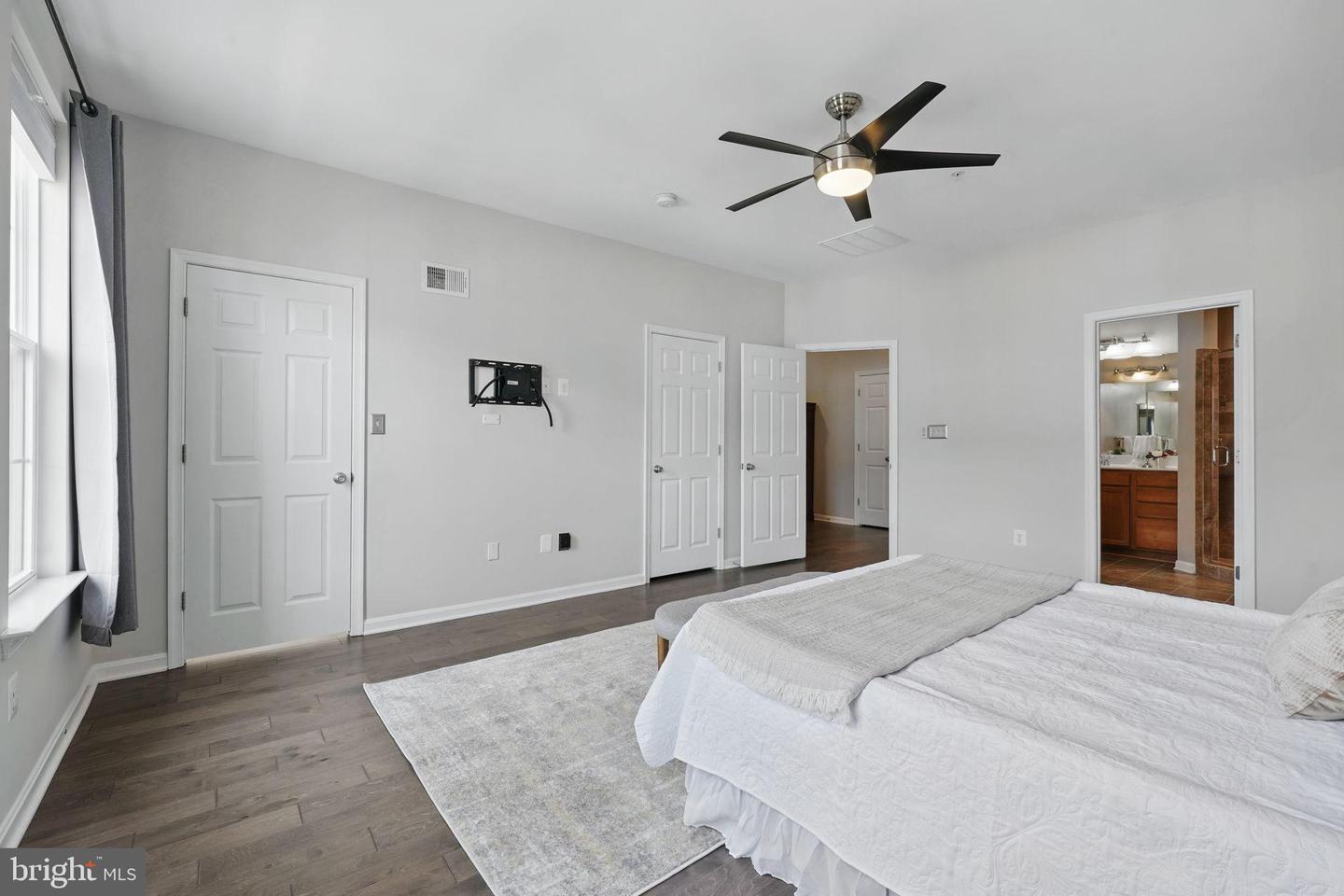 43837 KINGSTON STATION TER, ASHBURN, Virginia 20148, 3 Bedrooms Bedrooms, ,2 BathroomsBathrooms,Residential,For sale,43837 KINGSTON STATION TER,VALO2116598 MLS # VALO2116598