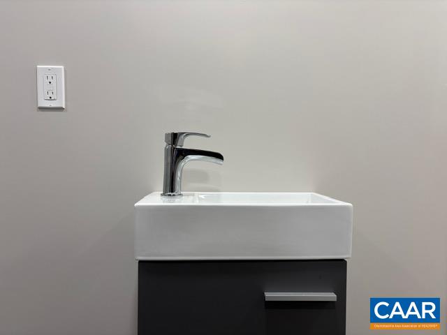 1642 MERIDIAN ST, CHARLOTTESVILLE, Virginia 22902, ,Residential,1642 MERIDIAN ST,673616 MLS # 673616