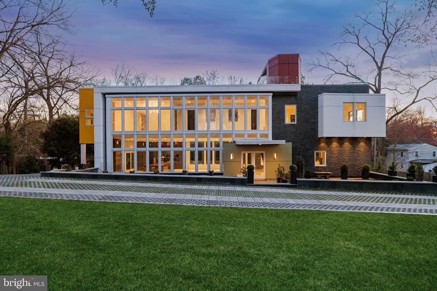 6304 OLD DOMINION DR, MCLEAN, Virginia 22101, 5 Bedrooms Bedrooms, ,4 BathroomsBathrooms,Residential,For sale,6304 OLD DOMINION DR,VAFX2229924 MLS # VAFX2229924