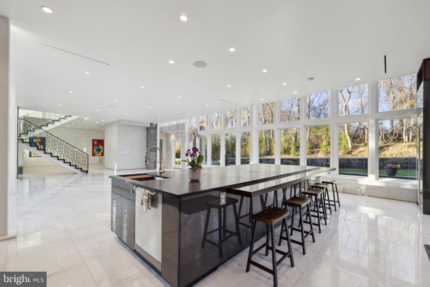 6304 OLD DOMINION DR, MCLEAN, Virginia 22101, 5 Bedrooms Bedrooms, ,4 BathroomsBathrooms,Residential,For sale,6304 OLD DOMINION DR,VAFX2229924 MLS # VAFX2229924