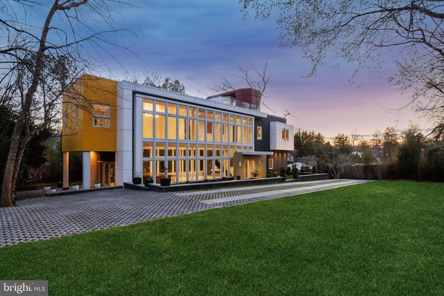 6304 OLD DOMINION DR, MCLEAN, Virginia 22101, 5 Bedrooms Bedrooms, ,4 BathroomsBathrooms,Residential,For sale,6304 OLD DOMINION DR,VAFX2229924 MLS # VAFX2229924