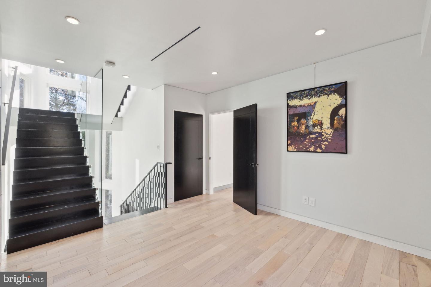 6304 OLD DOMINION DR, MCLEAN, Virginia 22101, 5 Bedrooms Bedrooms, ,4 BathroomsBathrooms,Residential,For sale,6304 OLD DOMINION DR,VAFX2229924 MLS # VAFX2229924