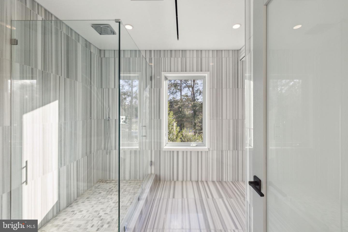 6304 OLD DOMINION DR, MCLEAN, Virginia 22101, 5 Bedrooms Bedrooms, ,4 BathroomsBathrooms,Residential,For sale,6304 OLD DOMINION DR,VAFX2229924 MLS # VAFX2229924