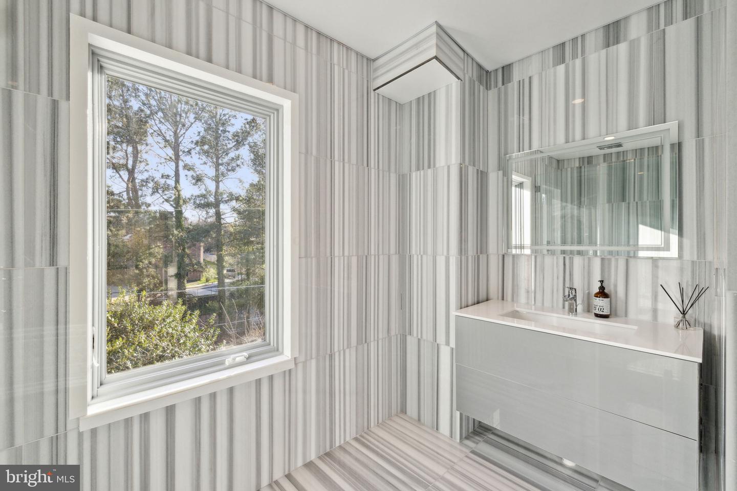 6304 OLD DOMINION DR, MCLEAN, Virginia 22101, 5 Bedrooms Bedrooms, ,4 BathroomsBathrooms,Residential,For sale,6304 OLD DOMINION DR,VAFX2229924 MLS # VAFX2229924