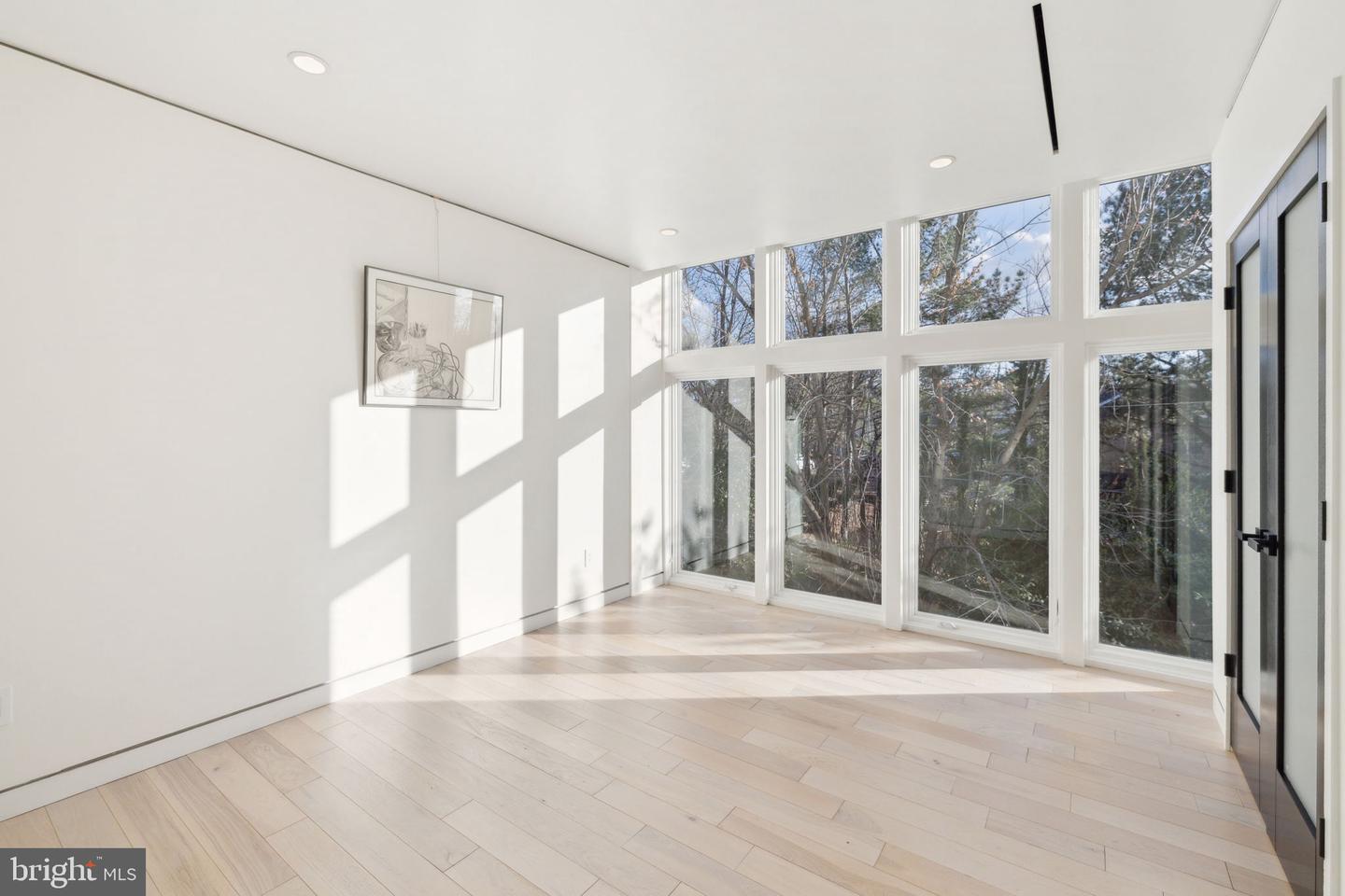 6304 OLD DOMINION DR, MCLEAN, Virginia 22101, 5 Bedrooms Bedrooms, ,4 BathroomsBathrooms,Residential,For sale,6304 OLD DOMINION DR,VAFX2229924 MLS # VAFX2229924