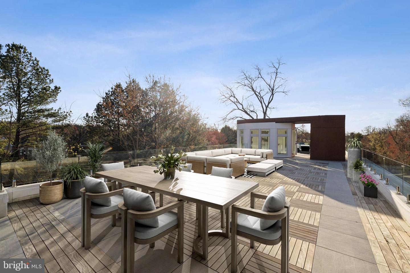 6304 OLD DOMINION DR, MCLEAN, Virginia 22101, 5 Bedrooms Bedrooms, ,4 BathroomsBathrooms,Residential,For sale,6304 OLD DOMINION DR,VAFX2229924 MLS # VAFX2229924