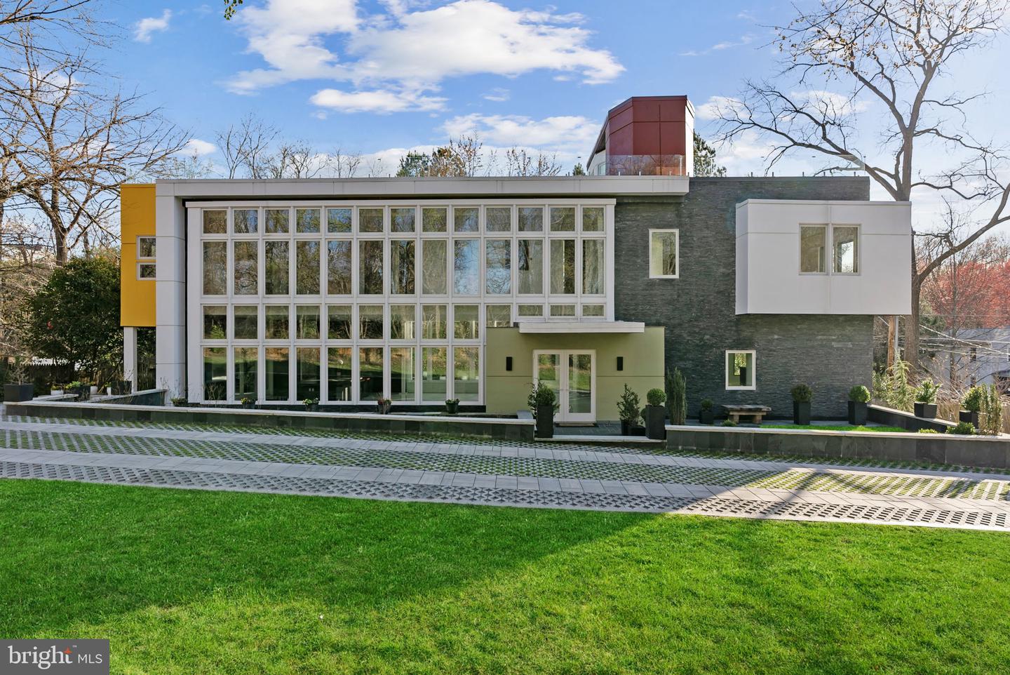 6304 OLD DOMINION DR, MCLEAN, Virginia 22101, 5 Bedrooms Bedrooms, ,4 BathroomsBathrooms,Residential,For sale,6304 OLD DOMINION DR,VAFX2229924 MLS # VAFX2229924