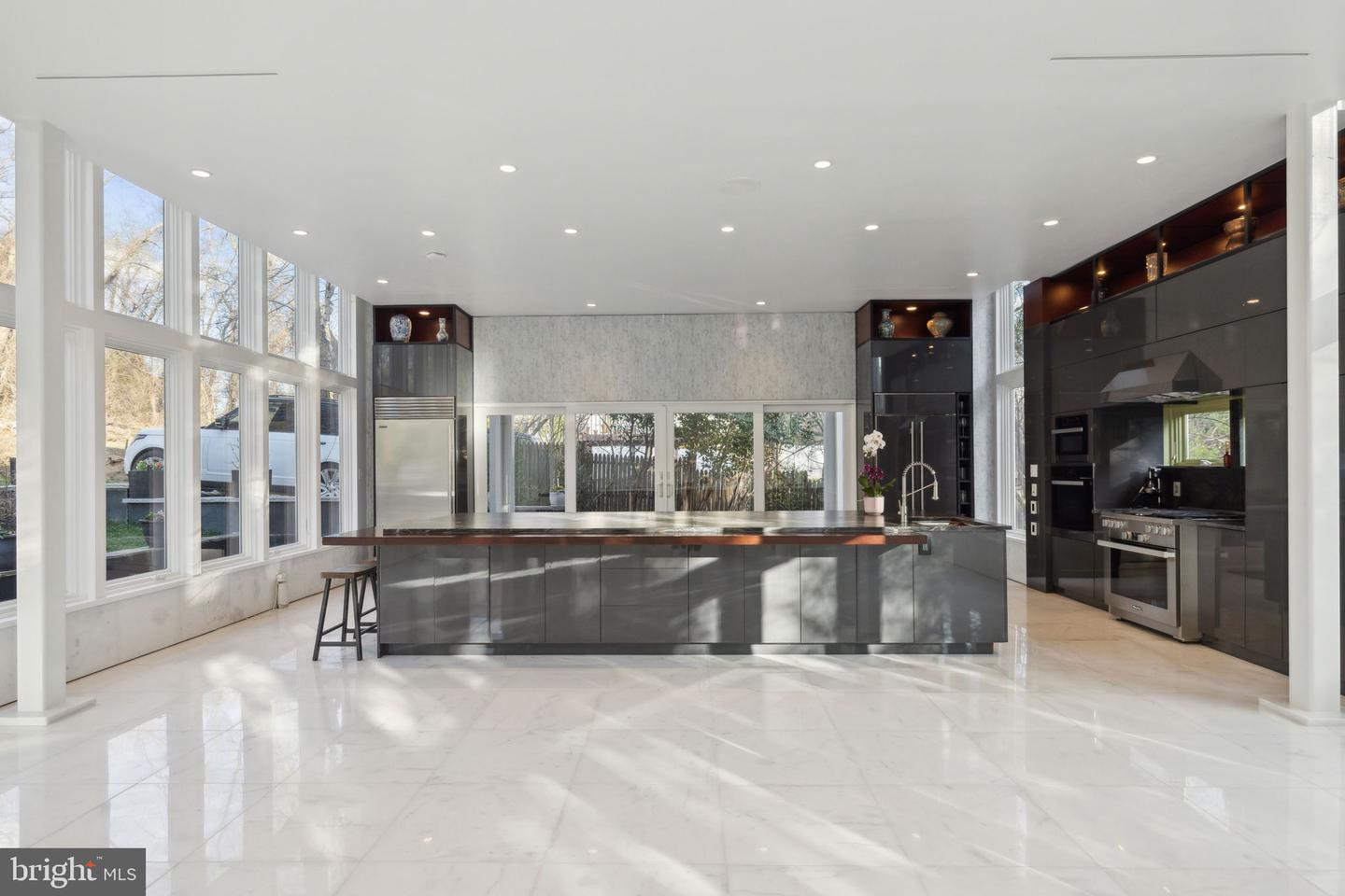 6304 OLD DOMINION DR, MCLEAN, Virginia 22101, 5 Bedrooms Bedrooms, ,4 BathroomsBathrooms,Residential,For sale,6304 OLD DOMINION DR,VAFX2229924 MLS # VAFX2229924