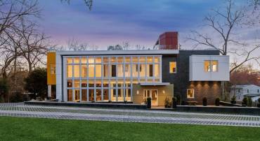 6304 OLD DOMINION DR, MCLEAN, Virginia 22101, 5 Bedrooms Bedrooms, ,4 BathroomsBathrooms,Residential,For sale,6304 OLD DOMINION DR,VAFX2229924 MLS # VAFX2229924