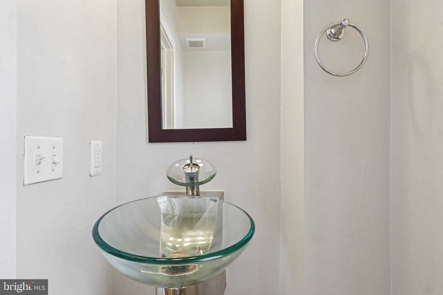 1409 G ST NE #2, WASHINGTON, District Of Columbia 20002, 3 Bedrooms Bedrooms, ,2 BathroomsBathrooms,Residential,For sale,1409 G ST NE #2,DCDC2213834 MLS # DCDC2213834 1409 G ST NE #2, WASHINGTON, District Of Columbia 20002, 3 Bedrooms Bedrooms, ,2 BathroomsBathrooms,Residential,For sale,1409 G ST NE #2,DCDC2213834 MLS # DCDC2213834