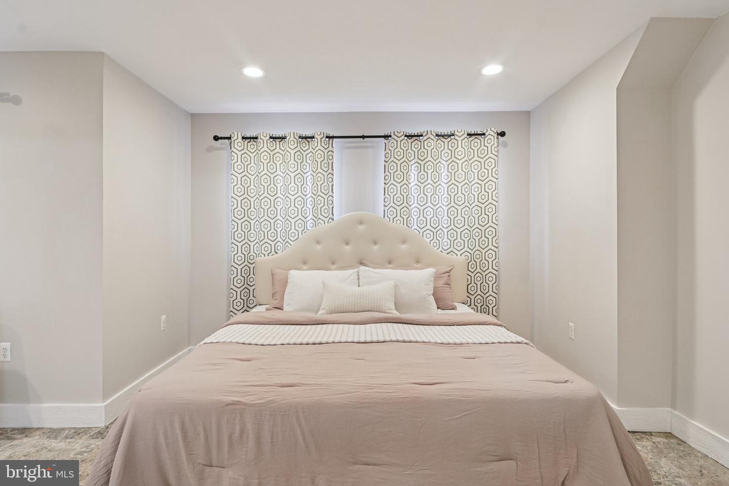 1409 G ST NE #2, WASHINGTON, District Of Columbia 20002, 3 Bedrooms Bedrooms, ,2 BathroomsBathrooms,Residential,For sale,1409 G ST NE #2,DCDC2213834 MLS # DCDC2213834 1409 G ST NE #2, WASHINGTON, District Of Columbia 20002, 3 Bedrooms Bedrooms, ,2 BathroomsBathrooms,Residential,For sale,1409 G ST NE #2,DCDC2213834 MLS # DCDC2213834