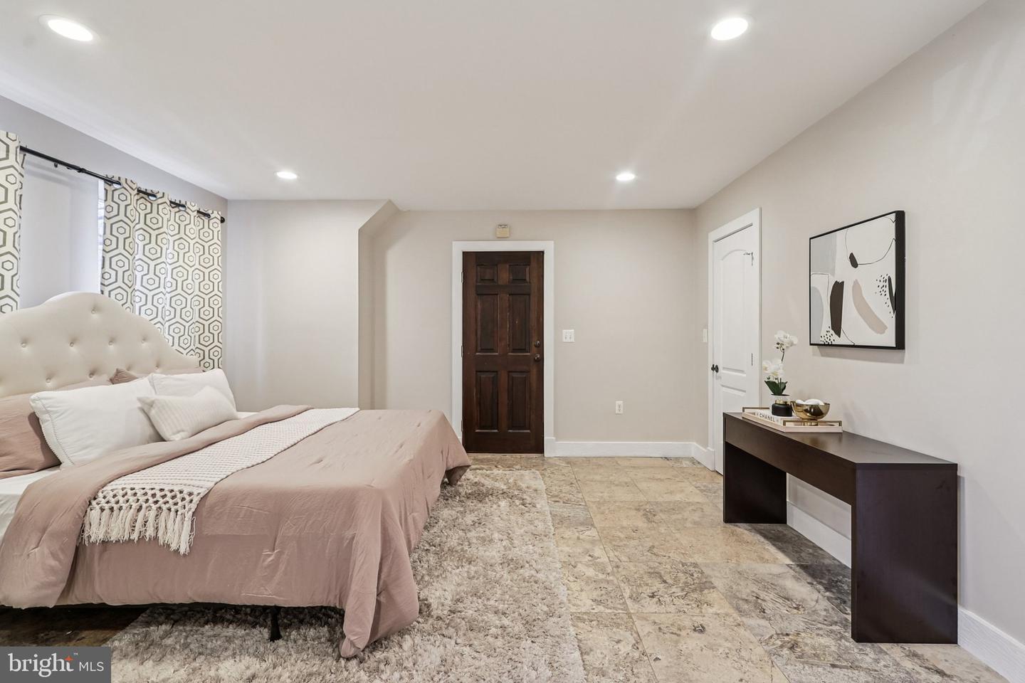 1409 G ST NE #2, WASHINGTON, District Of Columbia 20002, 3 Bedrooms Bedrooms, ,2 BathroomsBathrooms,Residential,For sale,1409 G ST NE #2,DCDC2213834 MLS # DCDC2213834 1409 G ST NE #2, WASHINGTON, District Of Columbia 20002, 3 Bedrooms Bedrooms, ,2 BathroomsBathrooms,Residential,For sale,1409 G ST NE #2,DCDC2213834 MLS # DCDC2213834