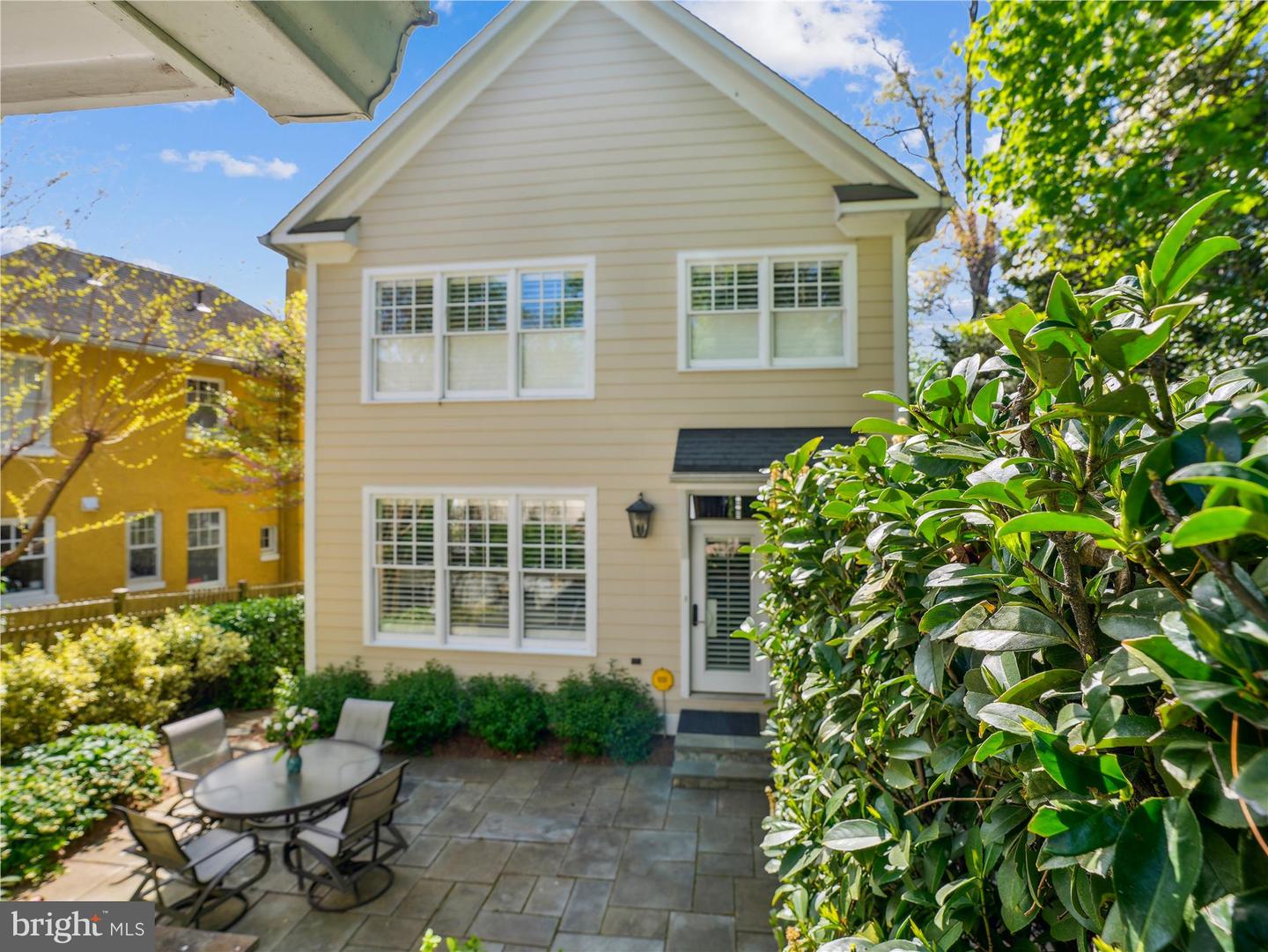 5601 BROAD BRANCH RD NW, WASHINGTON, District Of Columbia 20015, 5 Bedrooms Bedrooms, ,4 BathroomsBathrooms,Residential,For sale,5601 BROAD BRANCH RD NW,DCDC2225100 MLS # DCDC2225100