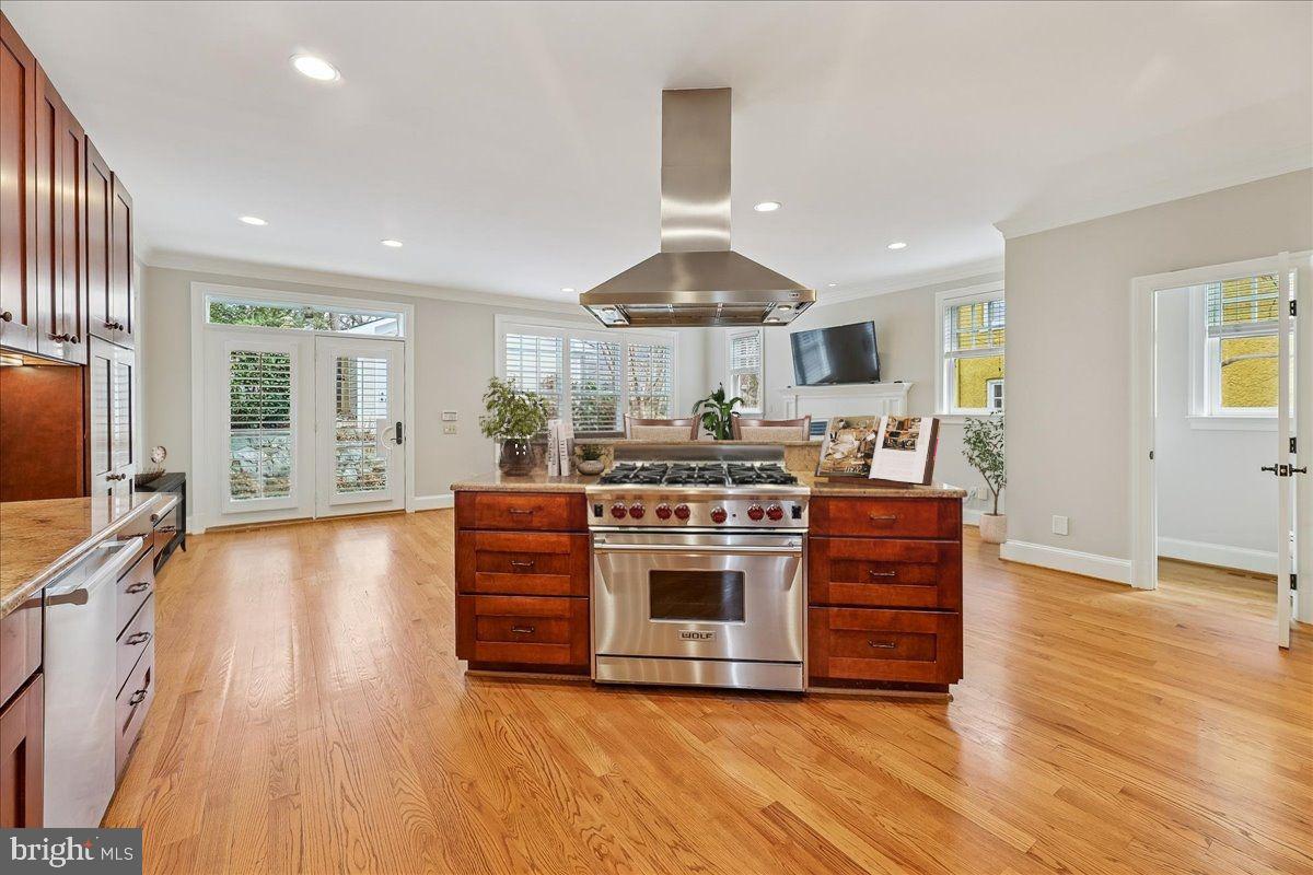 5601 BROAD BRANCH RD NW, WASHINGTON, District Of Columbia 20015, 5 Bedrooms Bedrooms, ,4 BathroomsBathrooms,Residential,For sale,5601 BROAD BRANCH RD NW,DCDC2225100 MLS # DCDC2225100