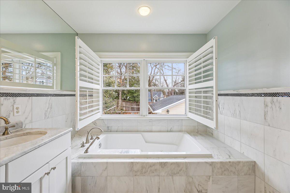 5601 BROAD BRANCH RD NW, WASHINGTON, District Of Columbia 20015, 5 Bedrooms Bedrooms, ,4 BathroomsBathrooms,Residential,For sale,5601 BROAD BRANCH RD NW,DCDC2225100 MLS # DCDC2225100