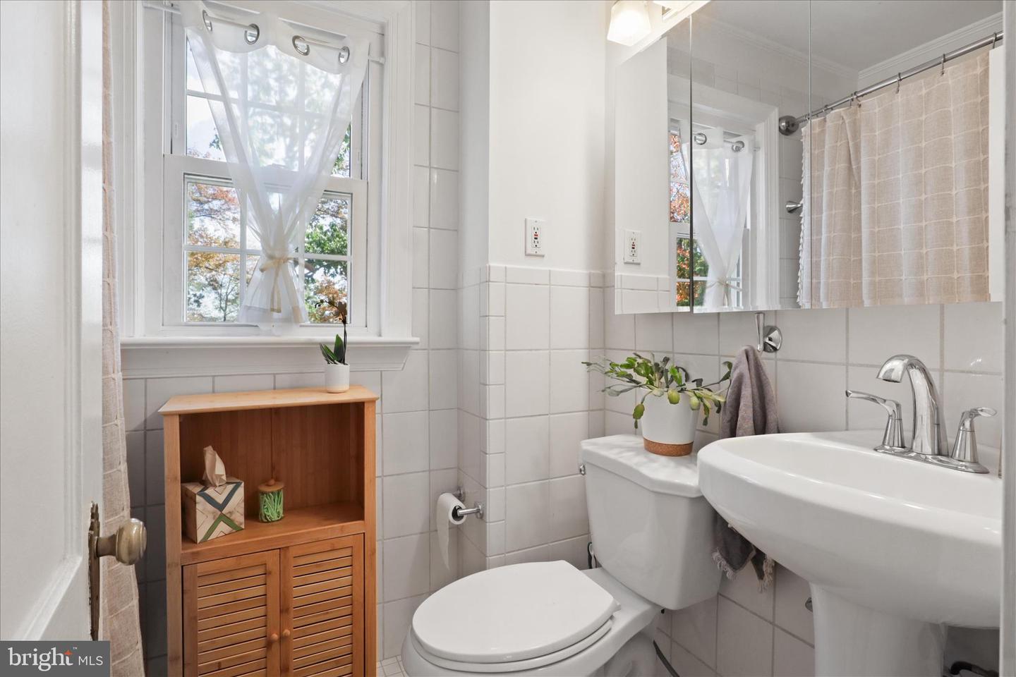 1401 S BARTON ST #231, ARLINGTON, Virginia 22204, 1 Bedroom Bedrooms, ,1 BathroomBathrooms,Residential,For sale,1401 S BARTON ST #231,VAAR2065656 MLS # VAAR2065656