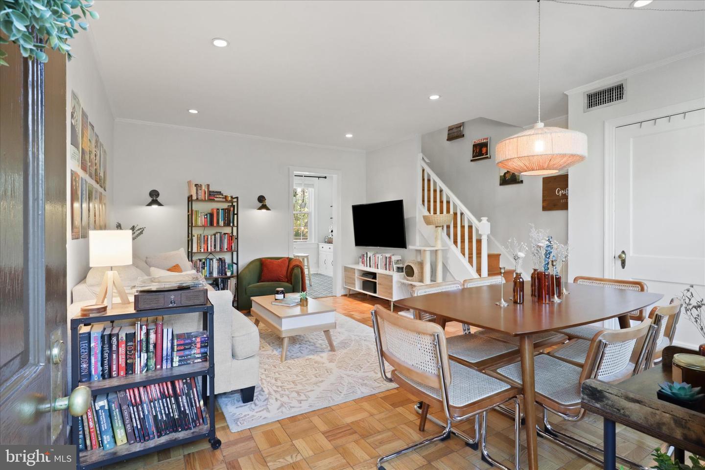 1401 S BARTON ST #231, ARLINGTON, Virginia 22204, 1 Bedroom Bedrooms, ,1 BathroomBathrooms,Residential,For sale,1401 S BARTON ST #231,VAAR2065656 MLS # VAAR2065656