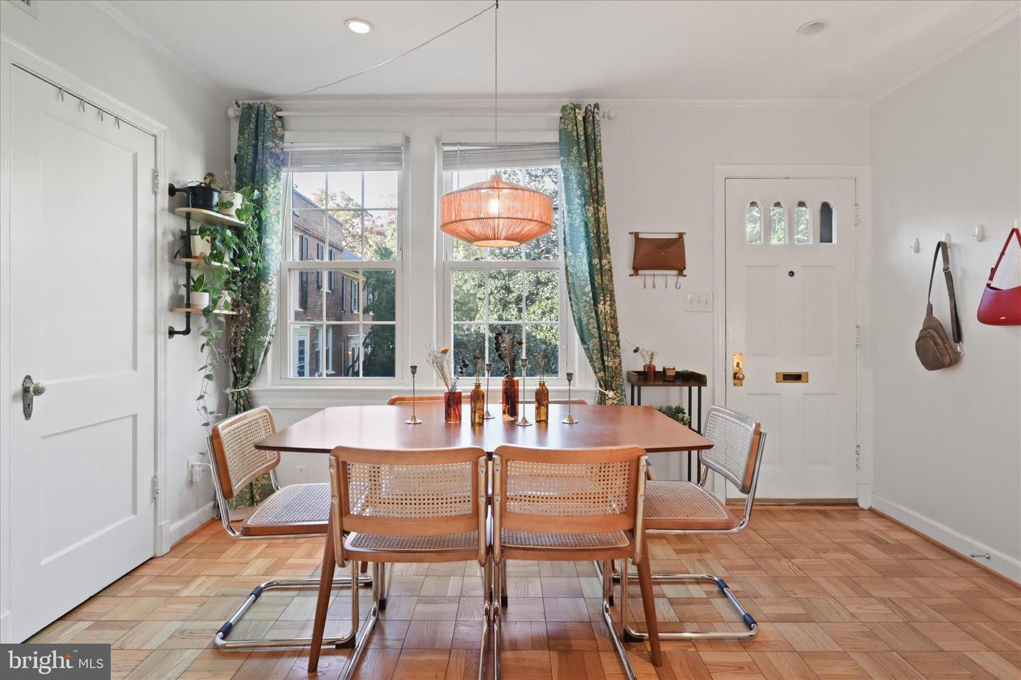 1401 S BARTON ST #231, ARLINGTON, Virginia 22204, 1 Bedroom Bedrooms, ,1 BathroomBathrooms,Residential,For sale,1401 S BARTON ST #231,VAAR2065656 MLS # VAAR2065656