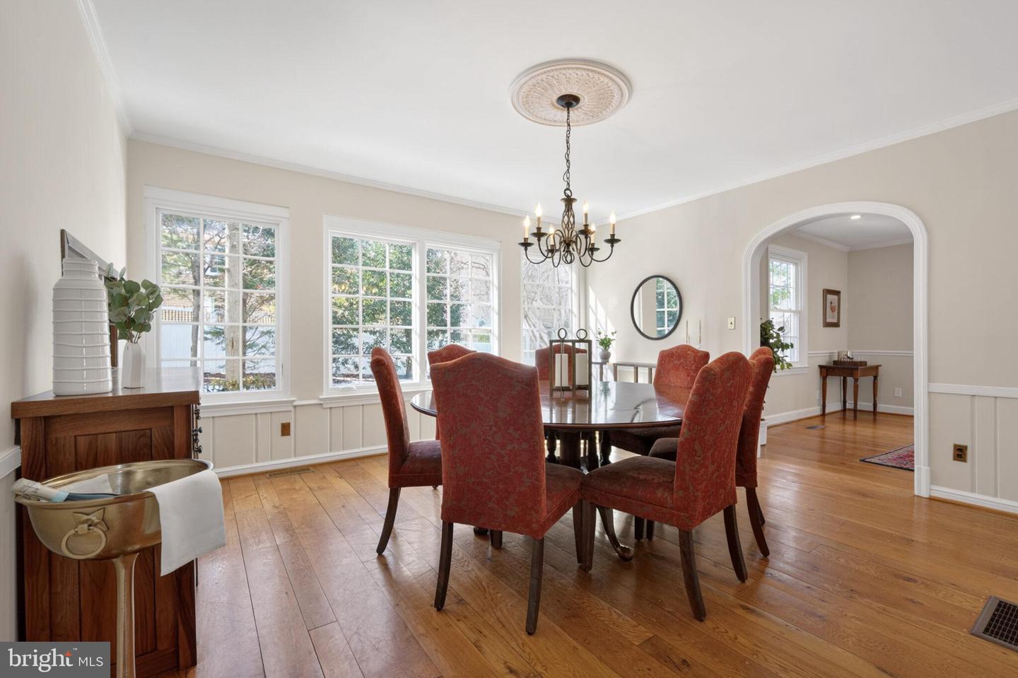 5934 16TH ST N, ARLINGTON, Virginia 22205, 6 Bedrooms Bedrooms, ,4 BathroomsBathrooms,Residential,For sale,5934 16TH ST N,VAAR2065964 MLS # VAAR2065964