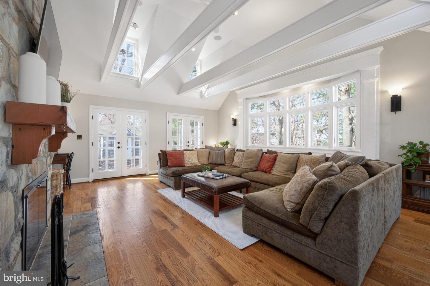 5934 16TH ST N, ARLINGTON, Virginia 22205, 6 Bedrooms Bedrooms, ,4 BathroomsBathrooms,Residential,For sale,5934 16TH ST N,VAAR2065964 MLS # VAAR2065964