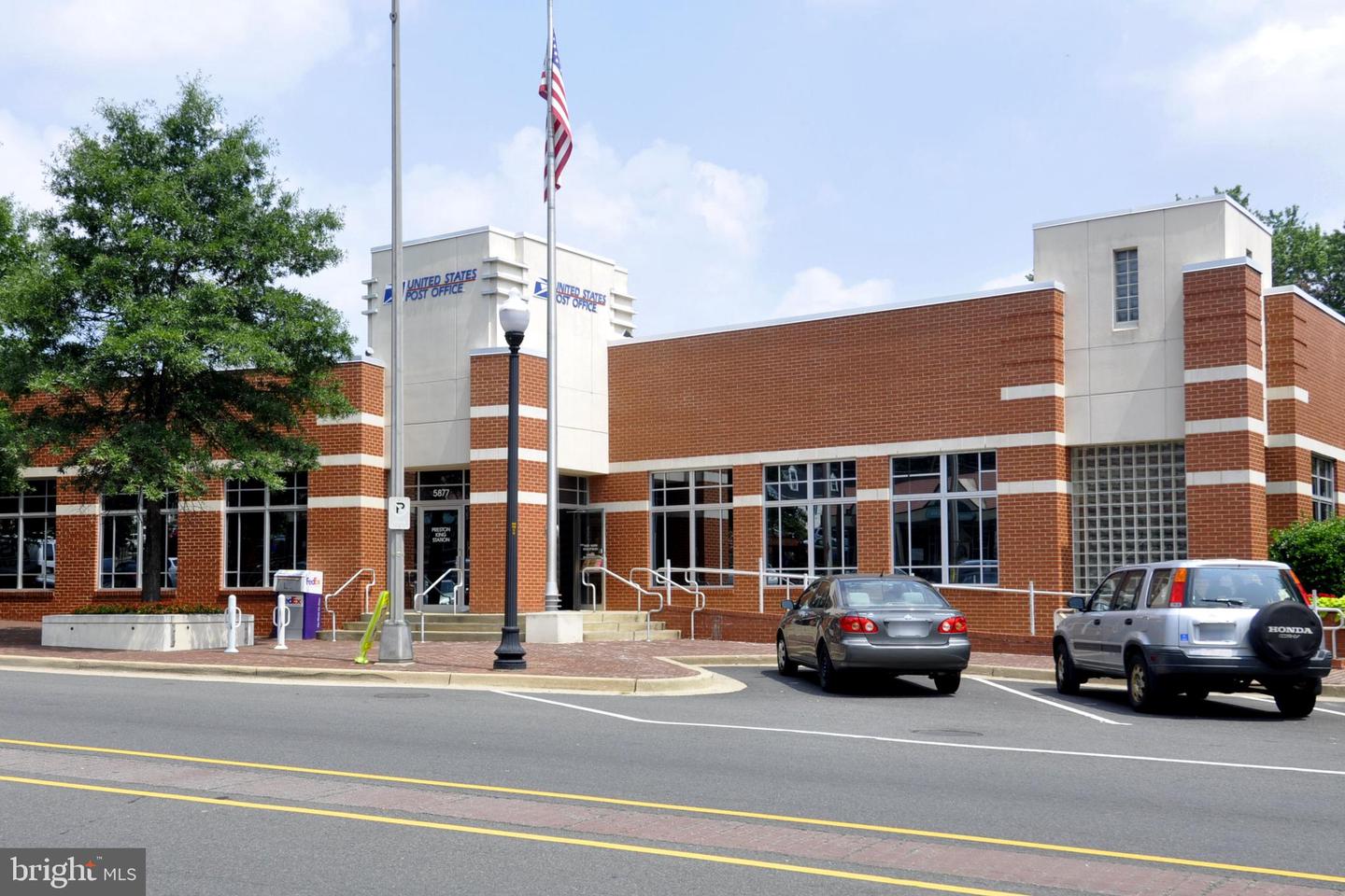 5934 16TH ST N, ARLINGTON, Virginia 22205, 6 Bedrooms Bedrooms, ,4 BathroomsBathrooms,Residential,For sale,5934 16TH ST N,VAAR2065964 MLS # VAAR2065964