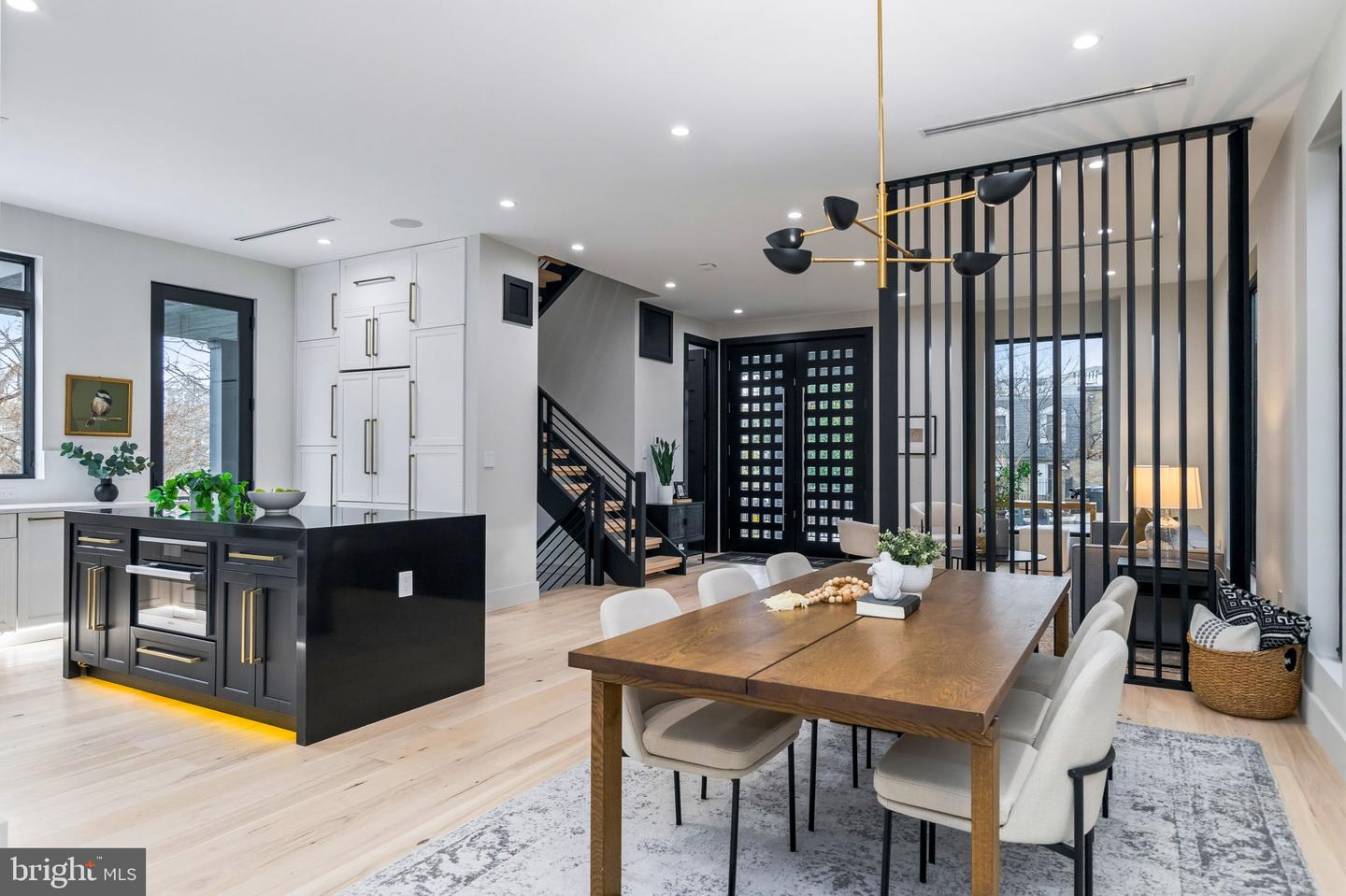 3431 14TH ST N, ARLINGTON, Virginia 22201, 4 Bedrooms Bedrooms, ,4 BathroomsBathrooms,Residential,For sale,3431 14TH ST N,VAAR2067232 MLS # VAAR2067232